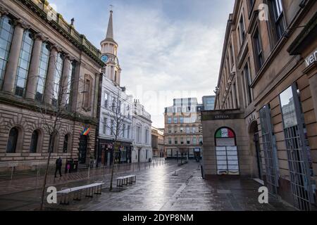 Glasgow, Schottland, Großbritannien. Dezember 2020. UK Wetter: Ruhige Straßen in der Stadt. Kredit: Skully/Alamy Live Nachrichten Stockfoto