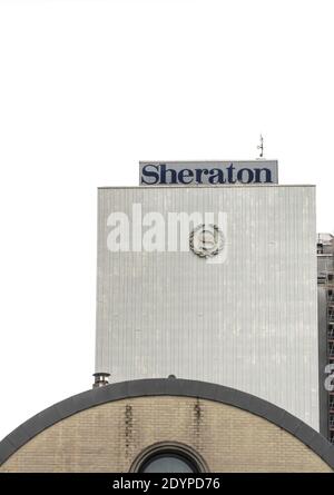 Sheraton Hotelgebäude in der Brüsseler Innenstadt. Sheraton ist Teil der Starwood Hotels Gruppe, eines der größten weltweit. Stockfoto