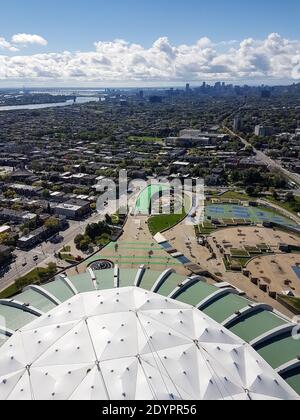 Blick auf die Stadt Montreal vom Olympischen Turm Stockfoto
