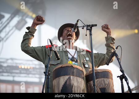 Jupiter & (und) Okwess Int. tritt am 5. Juli 2013 beim Eurockeennes Music Festival in Belfort, Frankreich, auf. Foto von Romain Boe/ABACAPRESS.COM Stockfoto