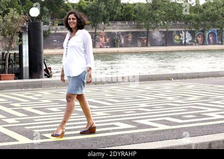 Myriam El Khomri, Sprecherin der Kandidatin der Sozialistischen Partei für die Pariser Bürgermeisterwahl 2014, Anne Hidalgo, posiert am 11. Juli 2013 in Paris, Frankreich. Foto von Stephane Lemouton/ABACAPRESS.COM Stockfoto