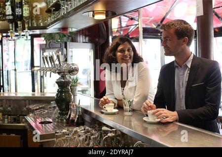 Bruno Julliard und Myriam El Khomri, die Sprecher der Kandidatin der Sozialistischen Partei für die Pariser Bürgermeisterwahl 2014, Anne Hidalgo, posieren am 11. Juli 2013 in Paris, Frankreich. Foto von Stephane Lemouton/ABACAPRESS.COM Stockfoto