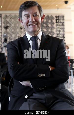 Der Vorstandsvorsitzende der französischen Caisse des Depots et Consignations (Depots and Consignations Fund) und Präsident der Banque Publique d'Investissement BPI (Public Bank of Investment) Jean-Pierre Jouyet nimmt am 18. Juli 2013 an einer Pressekonferenz zum Banksparkonto "Livret A" im Sitz des Finanzministeriums in Paris Teil. Der Zinssatz des Livret A wird von 2.25% auf 1.75% im Rahmen einer Vereinbarung zwischen der Regierung und der Banque de France fallen. Der neue Tarif gilt ab dem 1. Februar. Foto von Stephane Lemouton/ABACAPRESS.COM Stockfoto