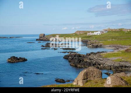 Landschaft und Haus in Vatnsnes auf Island Stockfoto