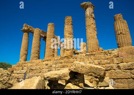 Ruinen des Tempels von Juno im Tal der Tempel in Agrigento, Sicilly, Italien Stockfoto