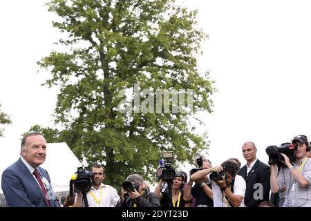 Pierre Gattaz, Präsident des Arbeitgeberverbandes Medef, ist während des Sommertreffens des französischen Arbeitgeberverbandes Medef am 28. August 2013 in Jouy-en-Josas, außerhalb von Paris, Frankreich, abgebildet. Foto von Stephane Lemouton/ABACAPRESS.COM Stockfoto