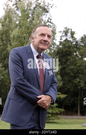 Pierre Gattaz, Präsident des Arbeitgeberverbandes Medef, ist während des Sommertreffens des französischen Arbeitgeberverbandes Medef am 28. August 2013 in Jouy-en-Josas, außerhalb von Paris, Frankreich, abgebildet. Foto von Stephane Lemouton/ABACAPRESS.COM Stockfoto
