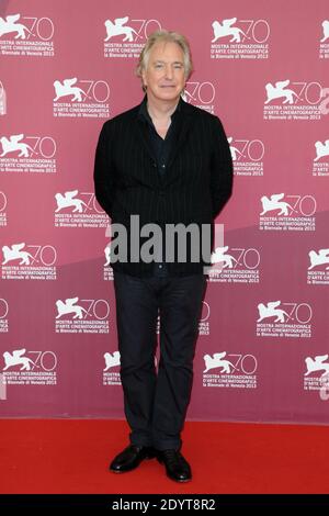 Alan Rickman beim Fotocall für den Film 'Une Promesse' während des 70. Internationalen Filmfestivals Mostra in Venedig, Lido Island, Italien, am 04. September 2013. Foto von Aurore Marechal/ABACAPRESS.COM Stockfoto