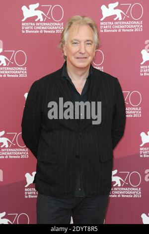 Alan Rickman beim Fotocall für den Film 'Une Promesse' während des 70. Internationalen Filmfestivals Mostra in Venedig, Lido Island, Italien, am 04. September 2013. Foto von Aurore Marechal/ABACAPRESS.COM Stockfoto