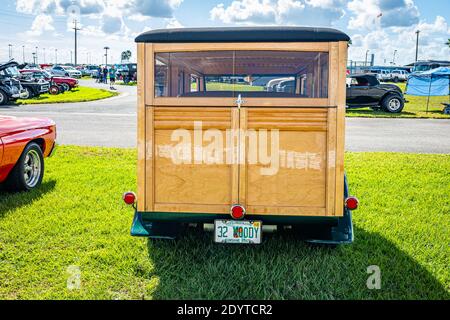 Daytona Beach, FL - 27. November 2020: 1932 Ford Model B Woody auf einer lokalen Auto-Show. Stockfoto