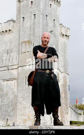 Luc Arbogast, The Voice, am 12. September 2013 beim 15. Festival der Fernsehliteratur in La Rochelle, Westfrankreich. Foto von Patrick Bernard/ABACAPRESS.COM Stockfoto