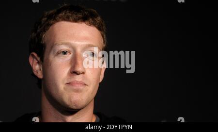 Facebook-CEO Mark Zuckerberg spricht auf dem Newseum in Washington, DC, USA, 18. September 2013. Zuckerberg diskutierte das Internet und die Einwanderung. Foto von Olivier Douliery/ABACAPRESS.COM Stockfoto