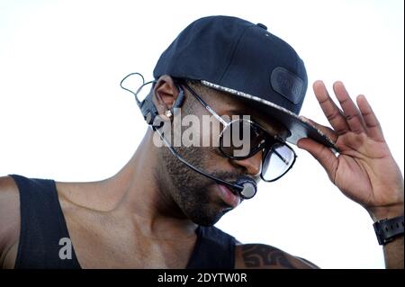 Jason Derulo tritt im iHeart Village während des iHeartRadio Music Festivals 2013 in der MGM Grand Arena in Las Vegas, NV, USA, am 21. September 2013 auf. Foto von Lionel Hahn/ABACAPRESS.COM Stockfoto