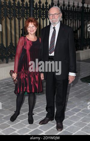 Jean-Pierre Marielle und seine Frau Agathe Natanson bei der Ankunft am IFRAD Charity Gala Dinner im Cirque d'Hiver in Paris, Frankreich am 25. September 2013. Foto von Audrey Poree/ABACAPRESS.COM Stockfoto