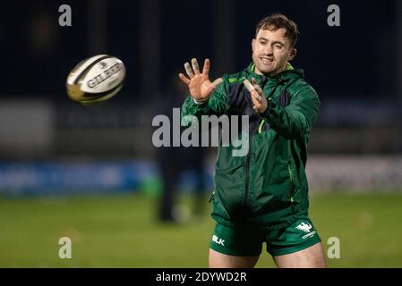 Galway, Irland. Dezember 2020. Caolin Blade of Connacht während des Guinness PRO14 Runde 9 Spiel zwischen Connacht Rugby und Ulster Rugby auf dem Sportplatz in Galway, Irland am 27. Dezember 2020 (Foto von Andrew SURMA/SIPA USA) Kredit: SIPA USA/Alamy Live News Stockfoto