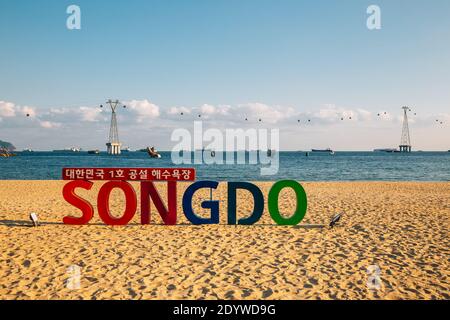 Busan, Korea - 11. November 2020 : Songdo Strand und Seilbahn Stockfoto