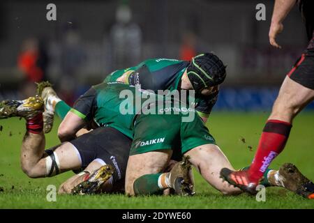 Galway, Irland. Dezember 2020. Connacht Spieler in Aktion während des Guinness PRO14 Runde 9 Match zwischen Connacht Rugby und Ulster Rugby auf dem Sportplatz in Galway, Irland am 27. Dezember 2020 (Foto von Andrew SURMA/SIPA USA) Kredit: SIPA USA/Alamy Live News Stockfoto