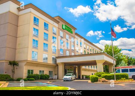 Gwinnett, County USA - 05 31 20: Wyndham Garden Hotel im Sommer Stockfoto