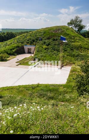 Thrakische Grabstätte von Sveshtari, hügeliger Tumulus, 3. Jahrhundert v. Chr., Sveshtari, Provinz Razgrad, Bulgarien, Südosteuropa, Europa Stockfoto