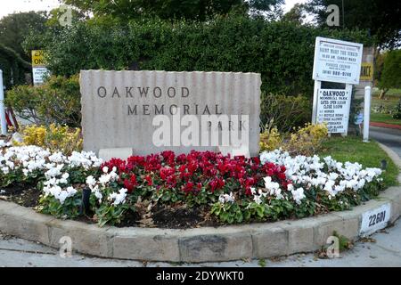 Chatsworth, California, USA 25. Dezember 2020 EINE Gesamtansicht des Oakwood Memorial Parks und Friedhofs am 25. Dezember 2020 in Chatsworth, Kalifornien, USA. Foto von Barry King/Alamy Stockfoto Stockfoto