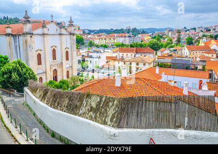 Unsere Dame von der Unbefleckten Empfängnis Kathedrale oder Leiria Kathedrale katholische Kirche Gebäude in der Altstadt historischen Zentrum, Centro Region, Portugal Stockfoto