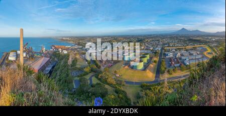 Industrieanlagen in New Plymouth, Neuseeland Stockfoto