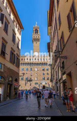 Blick auf Palazzo Vecchio, Piazza della Signoria, Florenz (Firenze), UNESCO Weltkulturerbe, Toskana, Italien, Europa Stockfoto