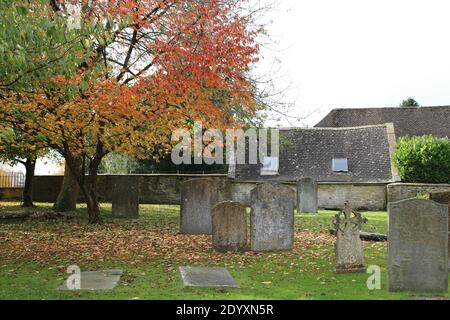 Diese Bilder wurden in den Cotswolds aufgenommen und konzentrieren sich auf die alte Architektur und die historischen Gebäude rund um Kultstätten und Gedenkstätten. Stockfoto