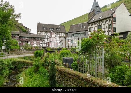 Stadtansicht rund um den Malerwinkel von Bacharach, einer Stadt im Landkreis Mainz-Bingen in Rheinland-Pfalz Stockfoto