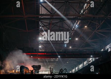 Balken in alten Industriegebäude oder Lager. Stockfoto
