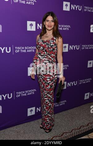 Hilaria Baldwin nimmt an der New York University Tisch School of the Arts 2018 Gala am 16. April 2018 in New York City Teil. Stockfoto
