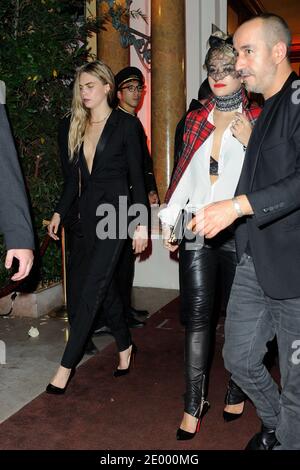 Rita Ora, Cara Delevingne bei der Cocktailparty 'Mademoiselle C' im Pavillon Ledoyen in Paris, Frankreich am 1. Oktober 2013. Foto von Alban Wyters/ABACAPRESS.COM Stockfoto
