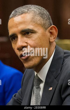 US-Präsident Barack Obama spricht am 11. Oktober 2013 im Roosevelt Room im Weißen Haus in Washington, DC, USA, mit führenden Kleinunternehmen zusammen. Foto von Kevin Dietsch/Pool/ABACAPRESS.COM Stockfoto