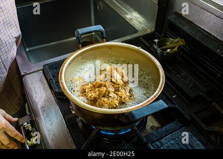 Herstellung einer japanischen Miso-Suppe in Nishiizu, Japan Stockfoto