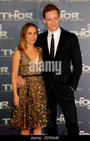 Natalie Portman und Tom Hiddleston bei der Premiere von 'Thor: The Dark World' im Le Grand Rex in Paris, Frankreich am 23. Oktober 2013. Foto von Nicolas Briquet/ABACAPRESS.COM Stockfoto