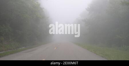 Foothills Parkway in Fog, Tennessee Stockfoto