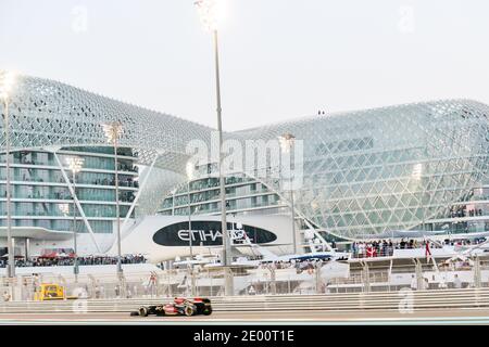 Atmosphäre auf dem Yas Marina Circuit, in der Nähe von Abu Dhabi, Vereinigte Arabische Emirate, am 3. November 2013, während des 5. Abu Dhabi Formel 1 Grand Prix. Foto von Ammar Abd Rabbo/ABACAPRESS.COM Stockfoto