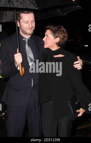 Emma De Caunes und ihr Mann Jamie Hewlett kommen zu einer Vorschau auf die Ausstellung Miss Dior im Grand Palais in Paris, Frankreich am 12. November 2013 statt. Foto von Audrey Poree/ABACAPRESS.COM Stockfoto