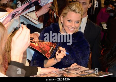 Elizabeth Banks bei der Premiere von "Hunger Games Catching Fire" im Cinema Le Grand Rex in Paris, Frankreich am 15. November 2013. Foto von Nicolas Briquet/ABACAPRESS.COM Stockfoto