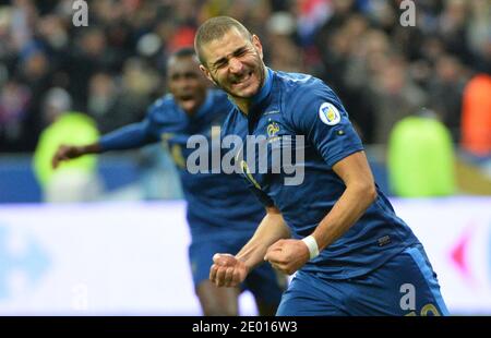 Frankreichs Karim Benzema während des FIFA World Cup Europe Group Play-off Fußballspiels 2014, Frankreich gegen die Ukraine im Stade de France in Saint-Denis Vorort von Paris, Frankreich am 19. November 2013. Foto von Christian Liewig Stockfoto