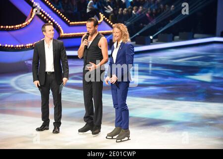 AUSSCHLUSSF. Ice Show 2013. Stephane Rotenberg, Merwan Rim et Gwendal Peizerat Pendant le Premier prime a Paris, le 27 novembre 2013. Foto von Etchegoyen/JMP/M6/ABACAPRESS.COM Stockfoto