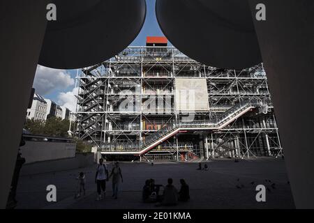 FRANKREICH / Paris/die Fassade des Centre Geoges Centre Centre Centre Centre 1974 von Richard Rogers und Renzo Piano erbaut. Stockfoto