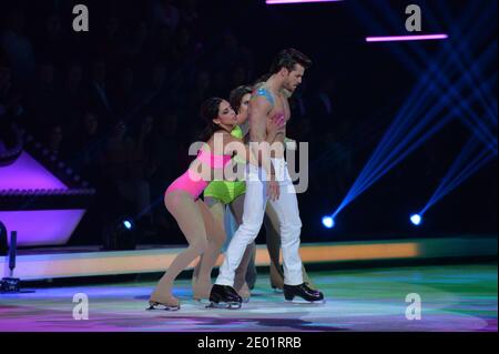 AUSSCHLUSSF. Ice Show 2013 - Troisieme Prime. Florent Torres Pendant le troisième prime diffuse sur M6 a Paris, France, le 11 décembre 2013. Foto von Christophe Guibbaud / M6 / ABACAPRESS.COM Stockfoto