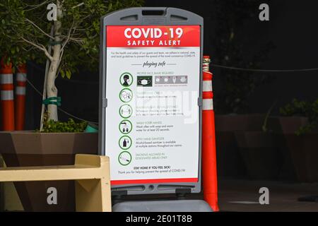 Allgemeine Gesamtansicht der Beschilderung Durchsetzung COVID-19 Einschränkungen im Casino Morongo, Donnerstag, 24. Dezember 2020 in Cabazon, Kalifornien (Dylan Stewart / Bild von Stockfoto