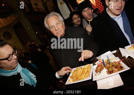 Massimo Gargia nimmt an der Grand Palais Funfair Party Teil, die Marcel Campion am 19. Dezember 2013 in Paris veranstaltet. Foto von Jerome Domine/ABACAPRESS.COM Stockfoto