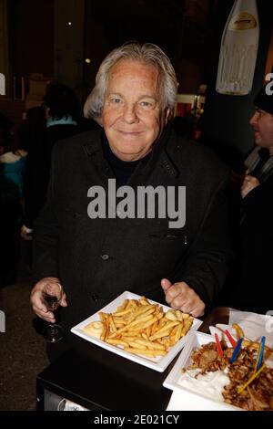 Massimo Gargia nimmt an der Grand Palais Funfair Party Teil, die Marcel Campion am 19. Dezember 2013 in Paris veranstaltet. Foto von Jerome Domine/ABACAPRESS.COM Stockfoto