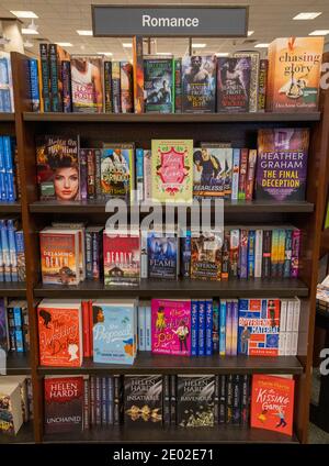 Bücher im Regal, Barnes and Noble, USA Stockfoto