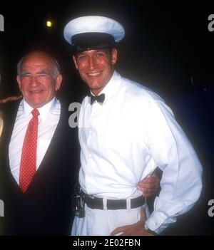 Los Angeles, Kalifornien, USA 29. April 1996 Schauspieler Ed Asner und Schauspieler Robert Gant besuchen MTV's TV Land Launch Party am 29. April 2020 in den Paramount Studios in Los Angeles, Kalifornien, USA. Foto von Barry King/Alamy Stockfoto Stockfoto