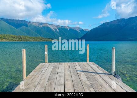 Holzsteg am See Rotoiti in Neuseeland Stockfoto