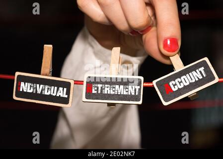 Eine Frau und individuelle Rentenkonto IRA Stockfoto